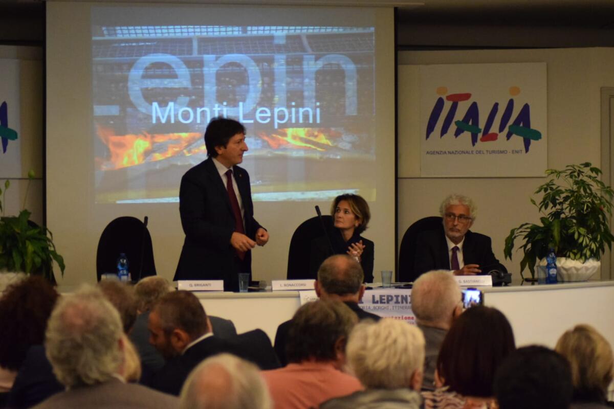 Presentata a Roma la guida turistica della Compagnia dei Monti Lepini. - 