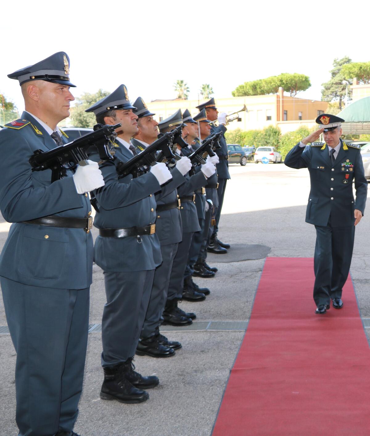Il Generale di Corpo d’Armata Bruno Buratti visita il Comando di Latina - 