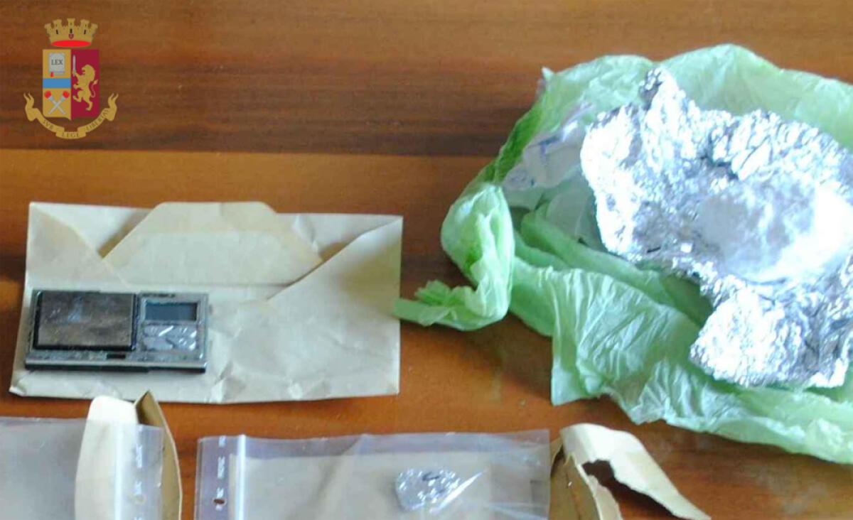 Droga nei barattoli della cucina: 37enne di Velletri arrestato dalla Polizia. - 