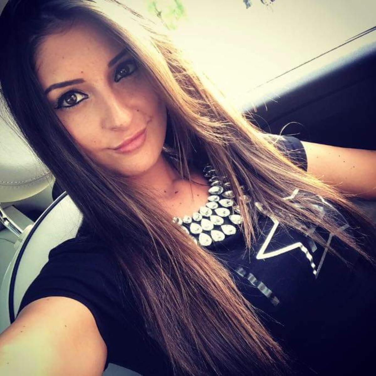 Finì fuori strada con l'auto sulla Ninfina II, a Cisterna: non ce l'ha fatta la 28enne di Aprilia Valentina Guagliardo. - 