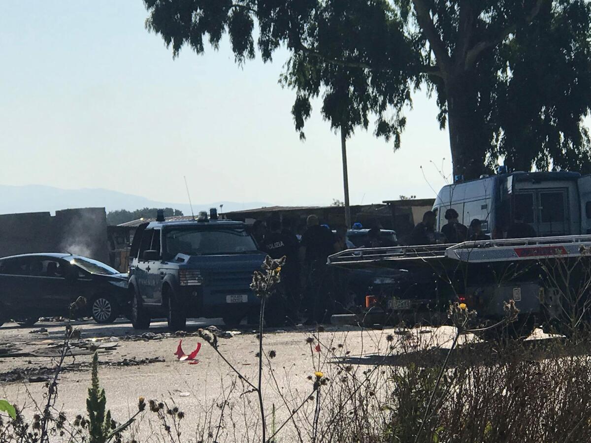 Dal campo nomadi di Castel Romano a Spinaceto per commettere un furto: due arresti. - 