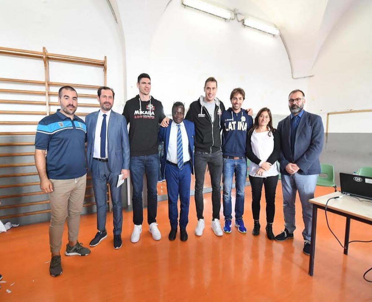 #Accendiamoilrispetto, i ragazzi della Top Volley di nuovo nelle scuole - 
