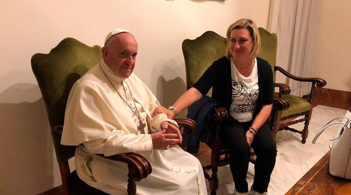 Bimbe uccise dal padre a Cisterna, Papa Francesco incontra Antonietta - 