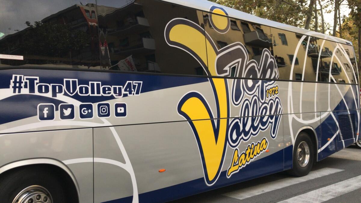 Superlega: la Top Volley Latina stasera a Milano con il nuovo pullman ufficiale. - 