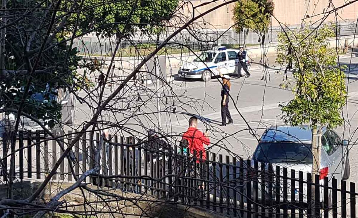 APRILIA - Ennesimo incidente all’incrocio tra Piazza dei Bersaglieri e via Giustiniano. - 
