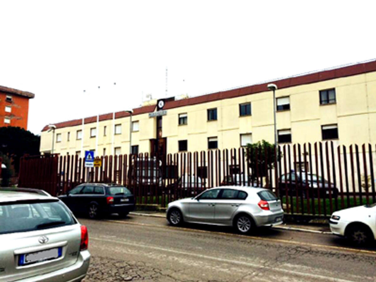 E’ accusato di aver messo a segno furti in due lavanderie di Aprilia: 22enne in manette. - 