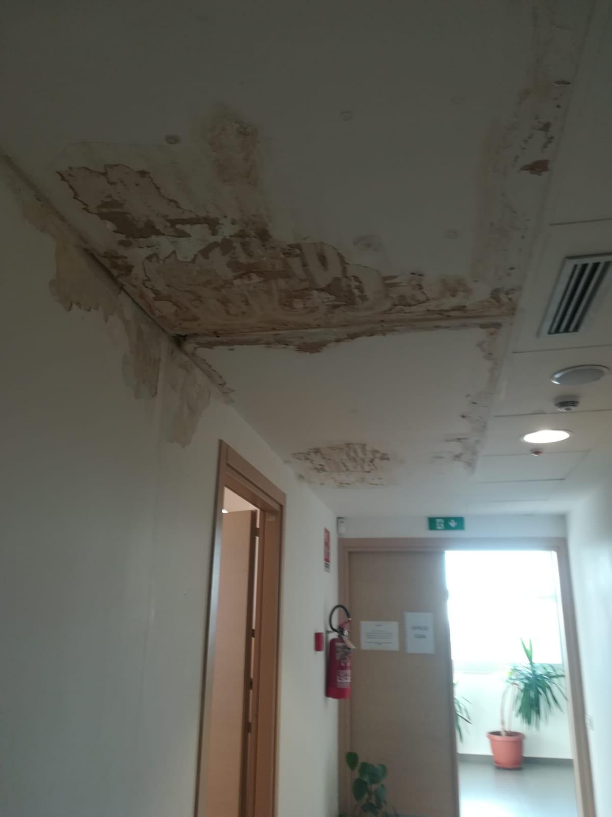 Infiltrazioni in Comune ad Aprilia, "Ristrutturazione inutile e costosa" - 