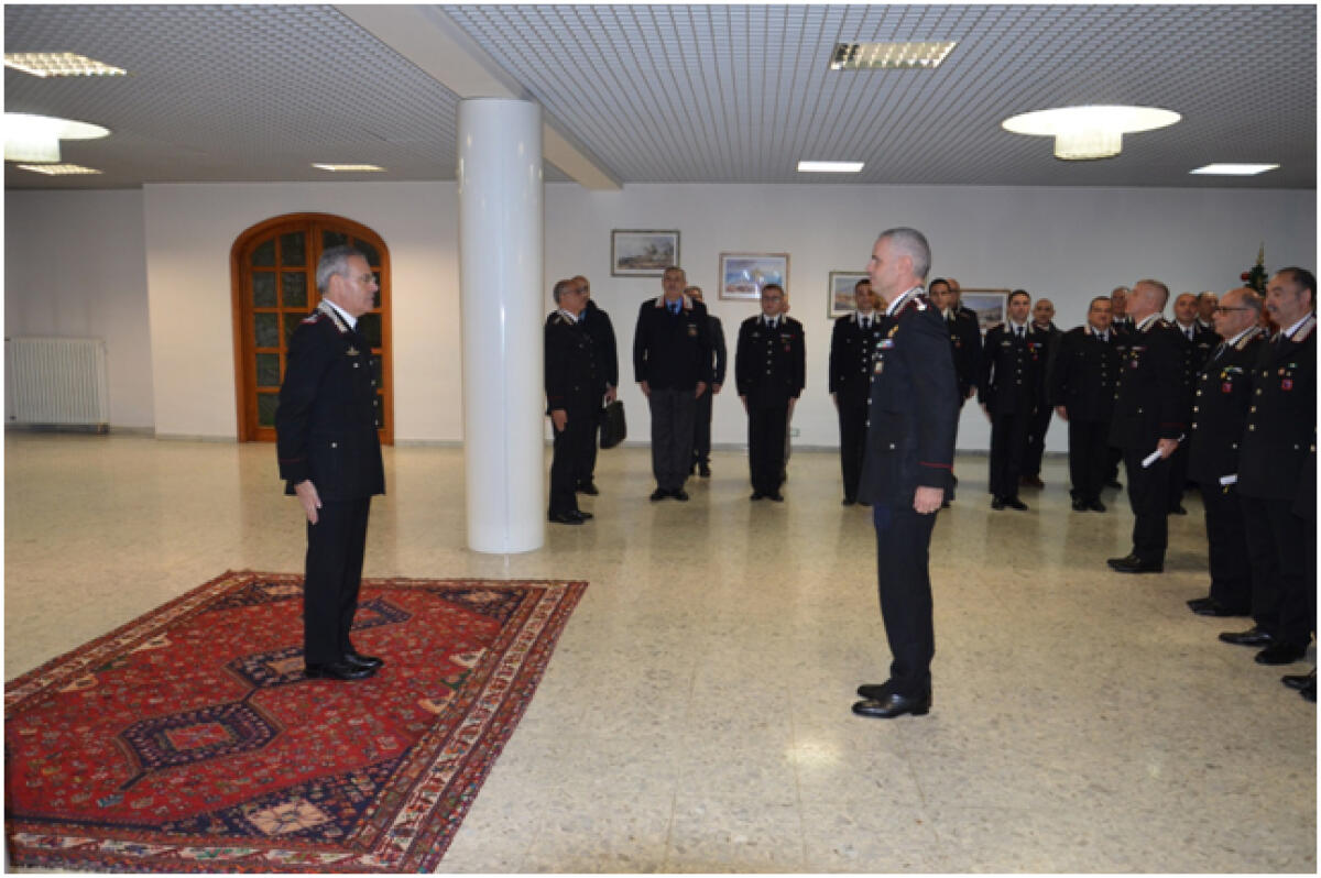 Il generale di divisione Rispoli visita la caserma di Latina - 