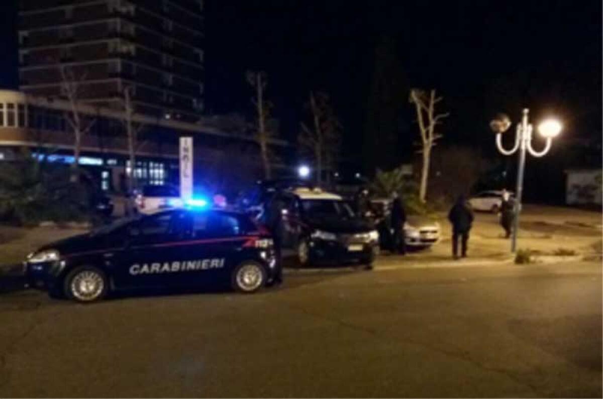 Ladri in azione da Acqua e Sapone a Cecchina - 