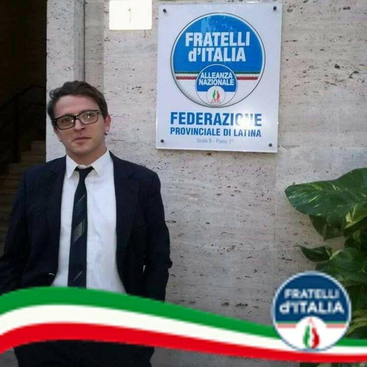 Calci e pugni al coordinatore di FdI a Ponza, Danilo D'Amico - 