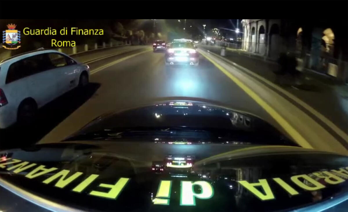 Peculato in danno  della società Atac: la Finanza di Frascati arresta 11 guardie giurate. - 