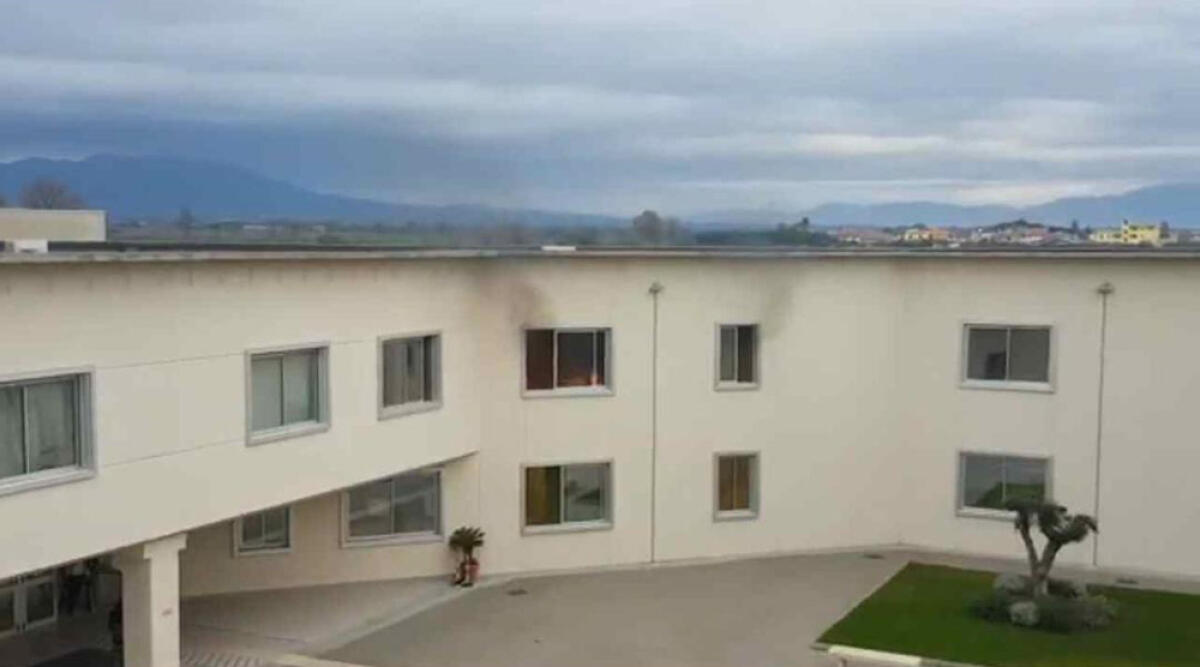 Molotov al "Rosselli" di Aprilia: parla la Dirigente Scolastica. L'interrogatorio del 15enne. - 