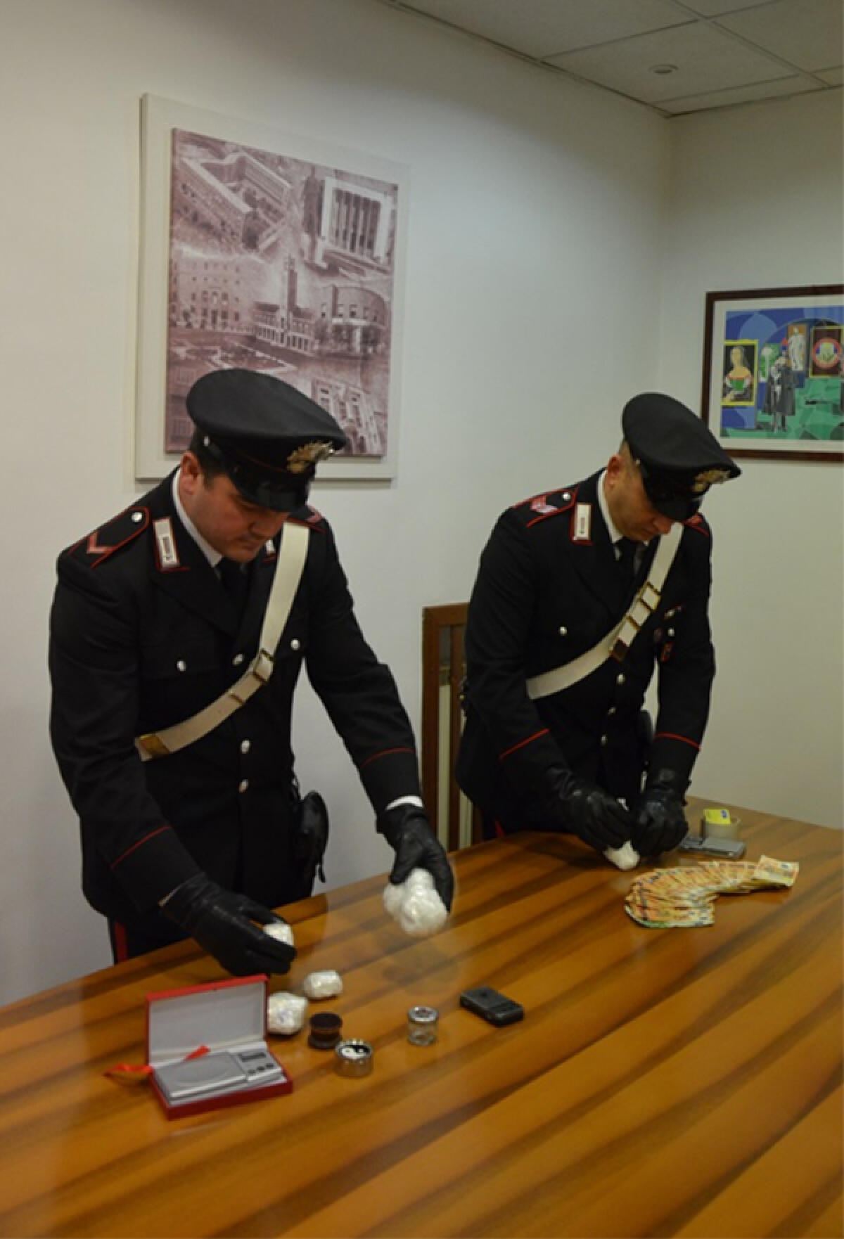 Due arresti a Fondi per droga: i Carabinieri sequestrano 400 grammi di cocaina. - 