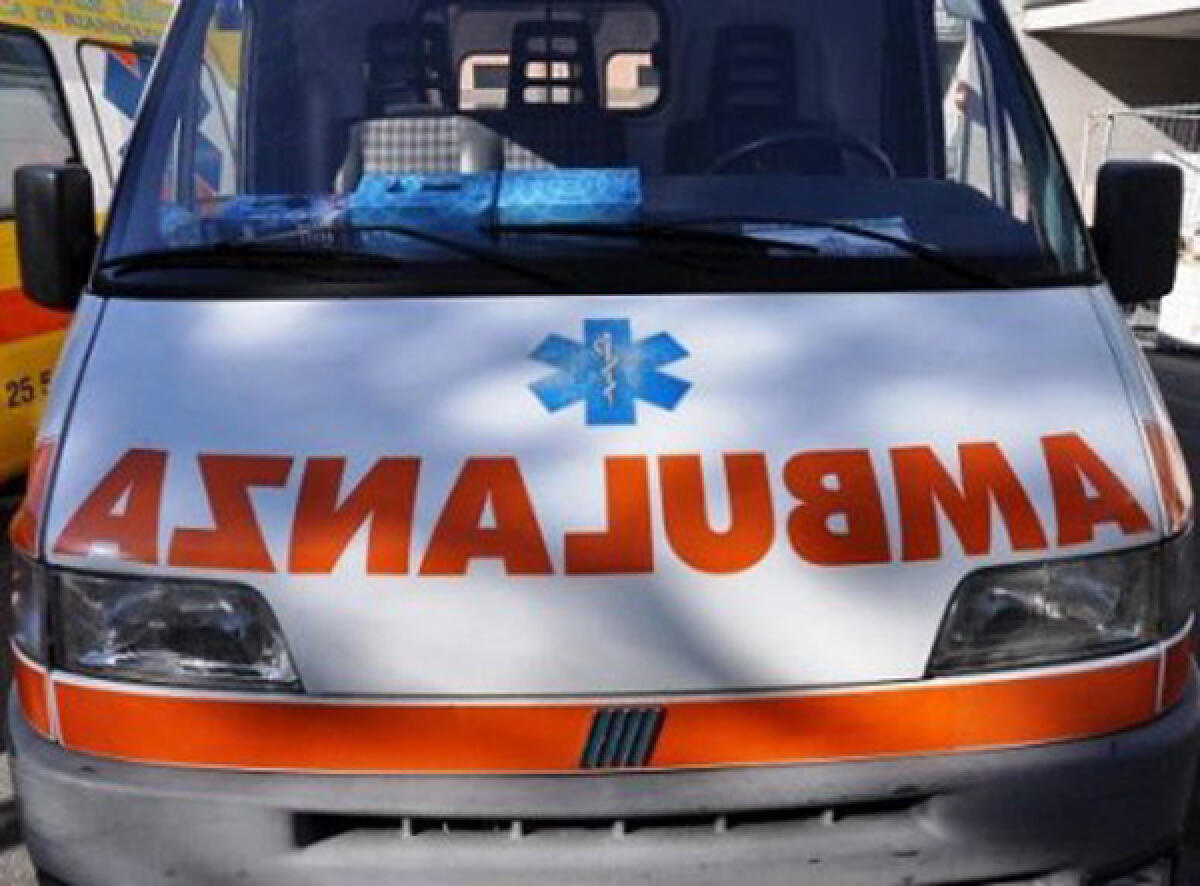 Aprilia, si lancia dal balcone. Muore una 70enne - 