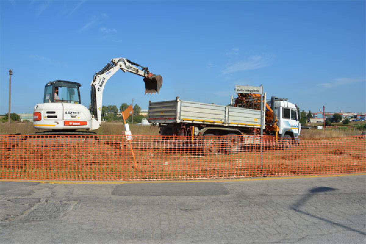 Problemi alla viabilità, Laurentina chiusa per lavori - 
