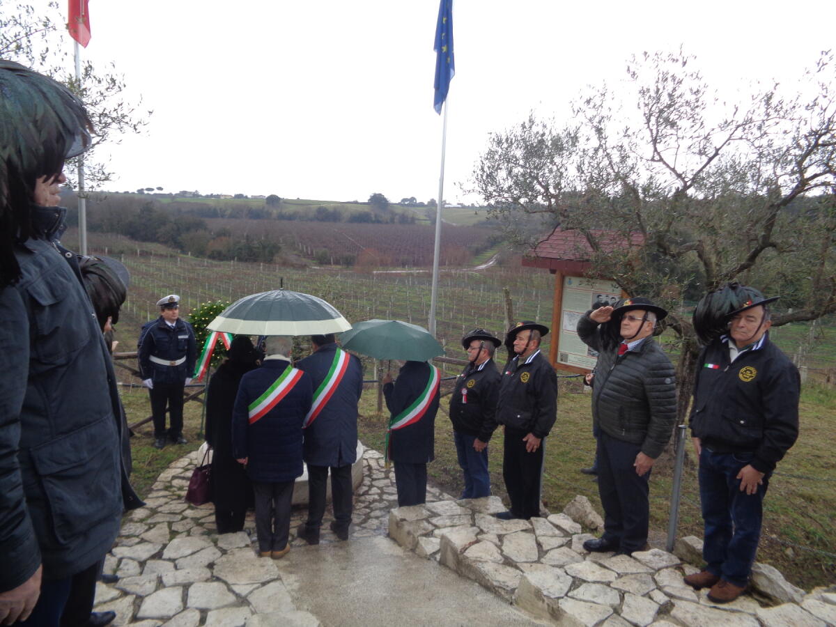 Sbarco Alleato, la cerimonia ad Aprilia al monumento per Eric Waters - 