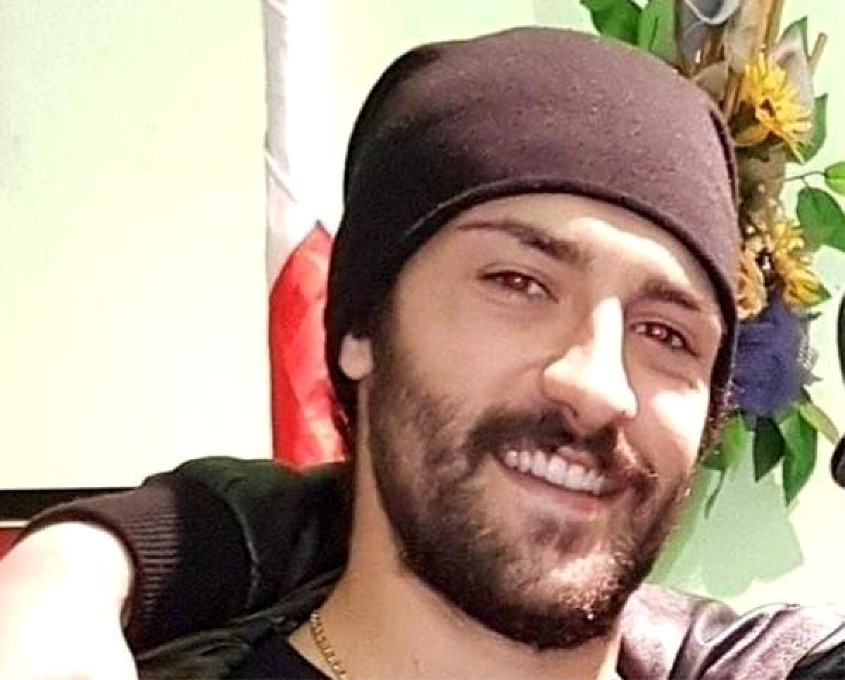 TERRACINA - Attesa per i funerali del 28enne Rinaldo Ferraro. - 