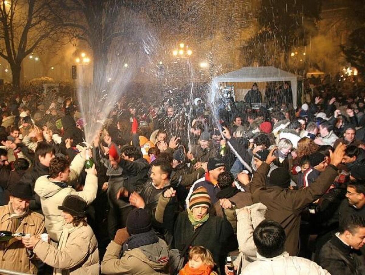 Veglioni di San Silvestro in provincia di Latina: 3 locali da ballo sanzionati dalla Polizia. - 