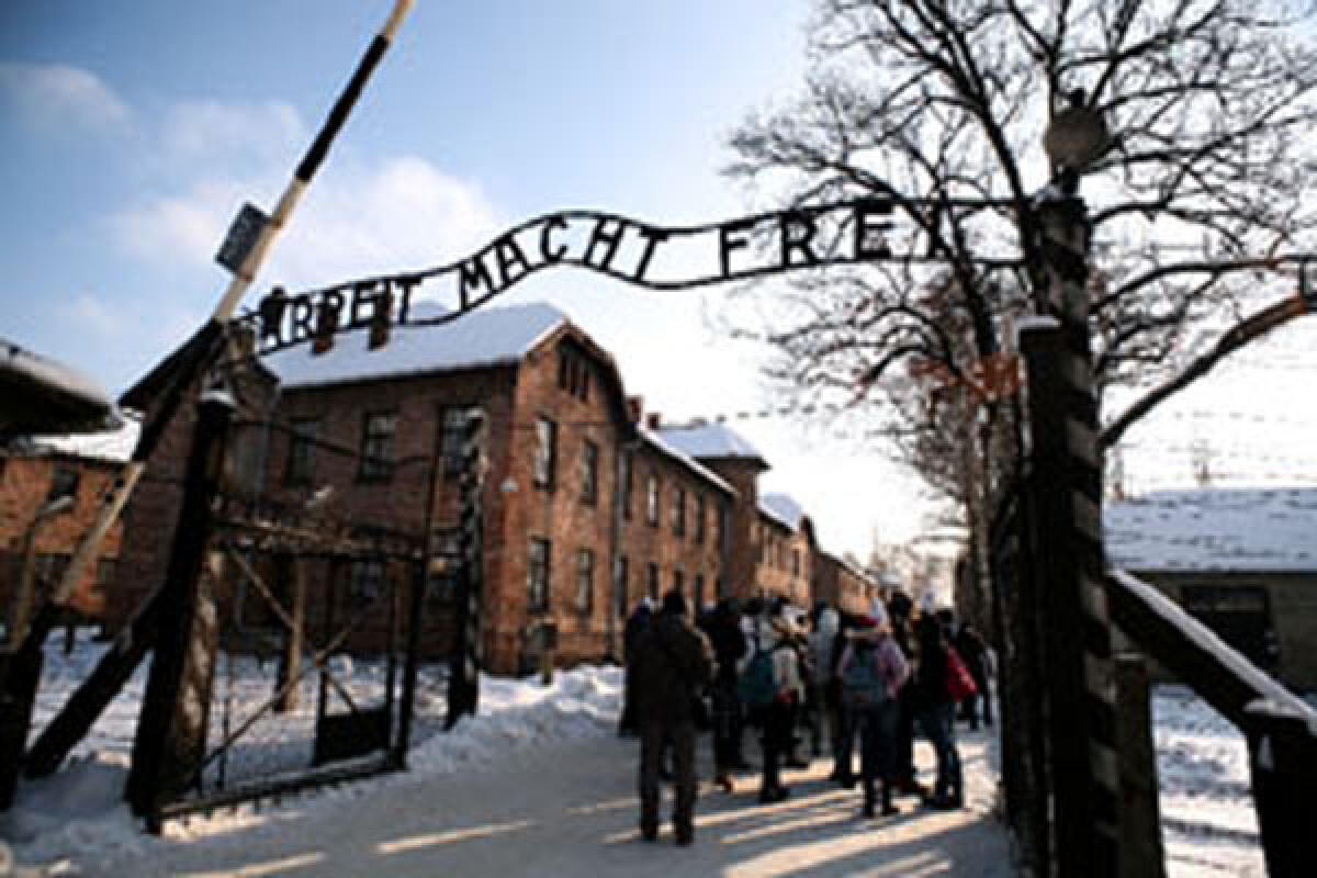 Giornata della Memoria, la consegna delle medaglie ai familiari dei deportati - 