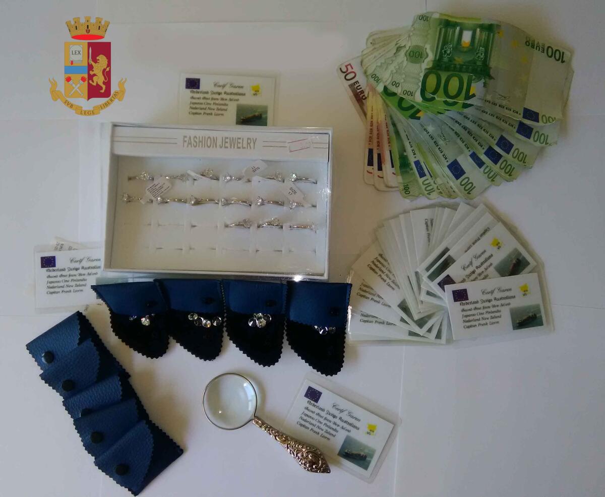 Truffa dei finti gioielli, denunciati 4 italiani - 
