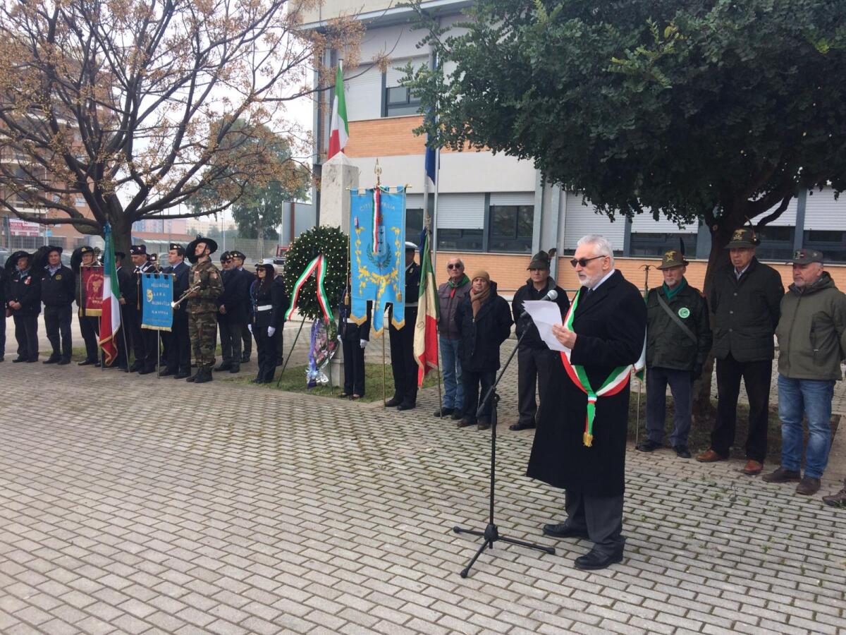 Aprilia - Cerimonia per i caduti senza sepoltura, "Al mondo serve il coraggio dei giovani" - 