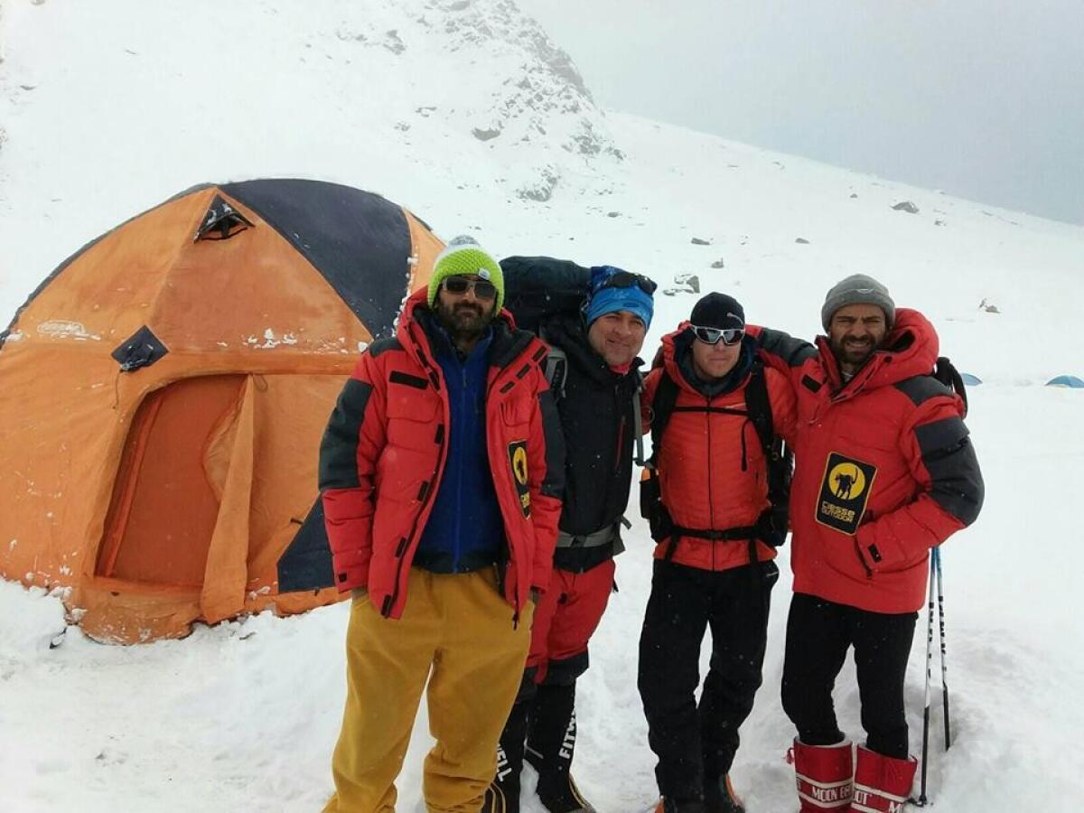 Nanga Parbat - L'elicottero per le ricerche di Daniele e Tom torna indietro. Messner: "Dobbiamo aspettare e sperare" - 