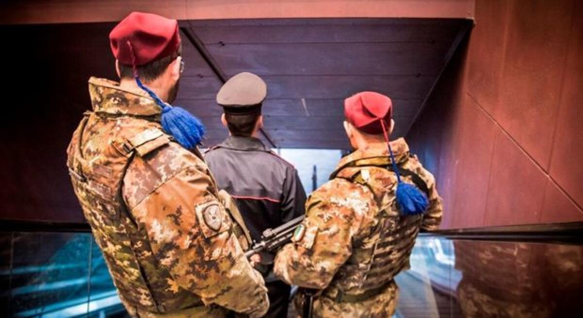 Giovanissime borseggiatrici di Castel Romano in azione nella Capitale, una ha solo 10 anni - 