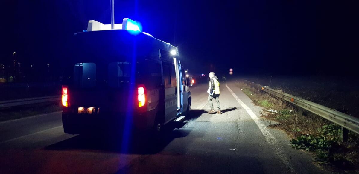 Investimento mortale  sulla Pontina, all’altezza di Castel Romano: la vittima non ha un'identità. - 