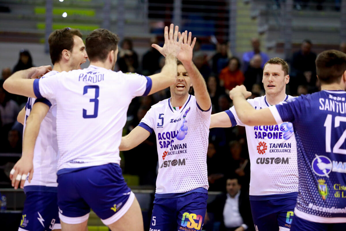 Superlega - Latina perde al tie-break con Ravenna - 