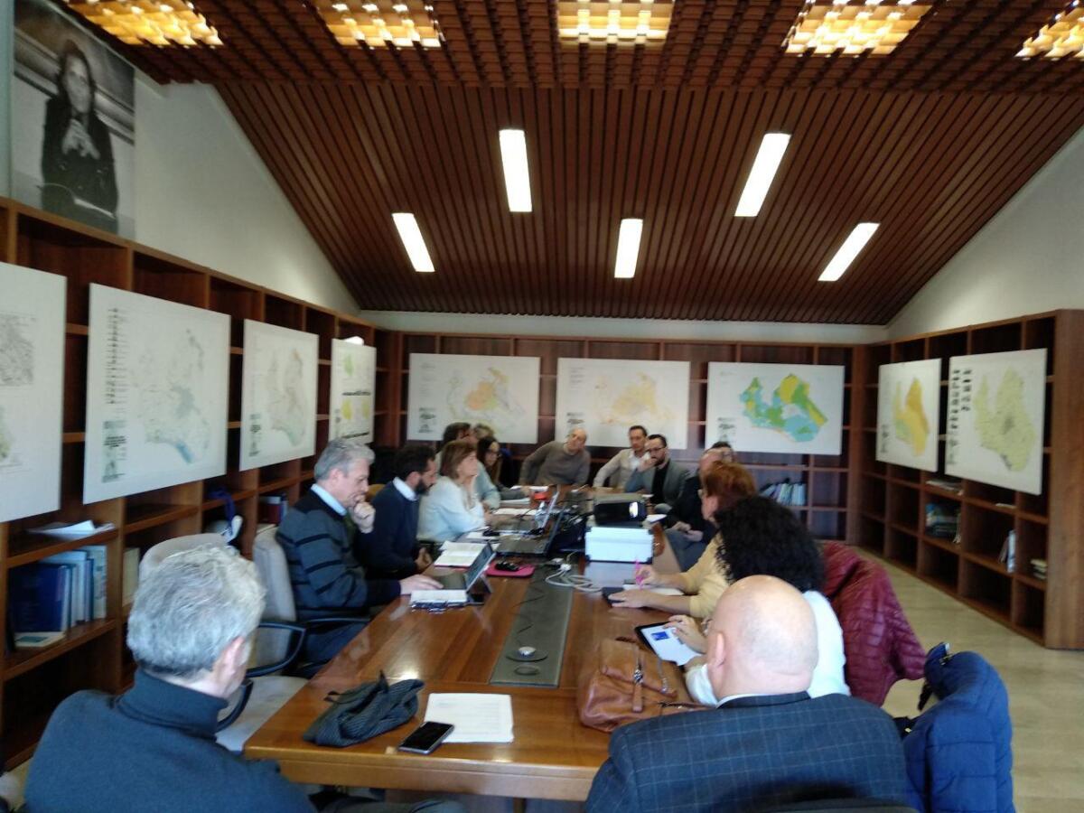 Latina - Diserbo ecocompatibile e differenziata al mercato, via libera della commissione Ambiente - 