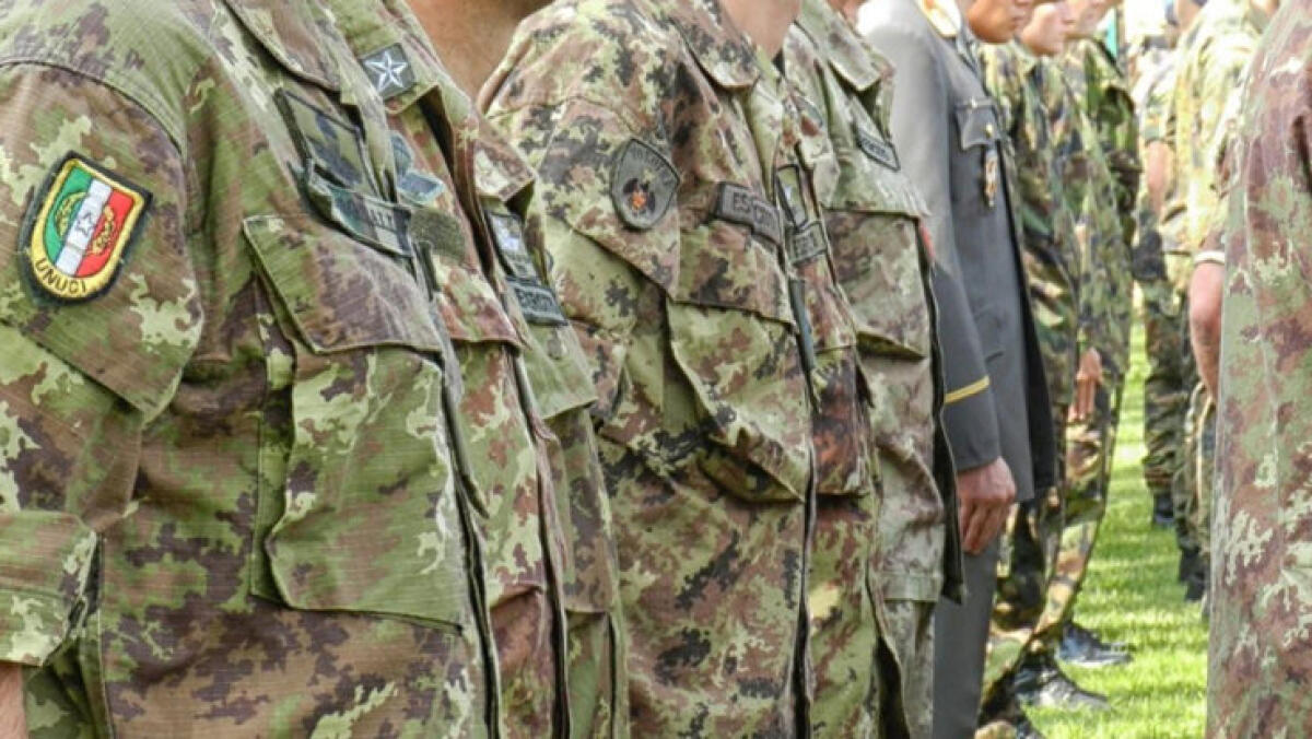 Campo rom di Castel Romano, arriva l'esercito - 