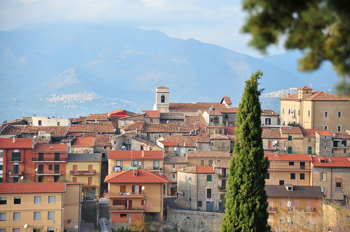 Forti raffiche di vento: stato di massima allerta meteo a Roccasecca dei Volsci. - 