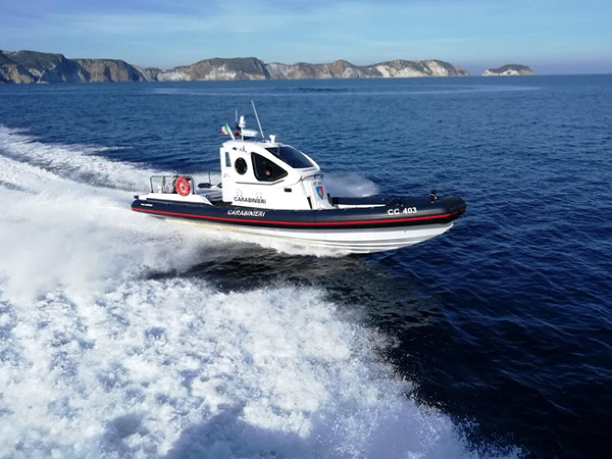 Sequestrata una rete da pesca nelle acque antistanti l’isola di Ponza. Sanzione di 4mila euro per il proprietario. - 