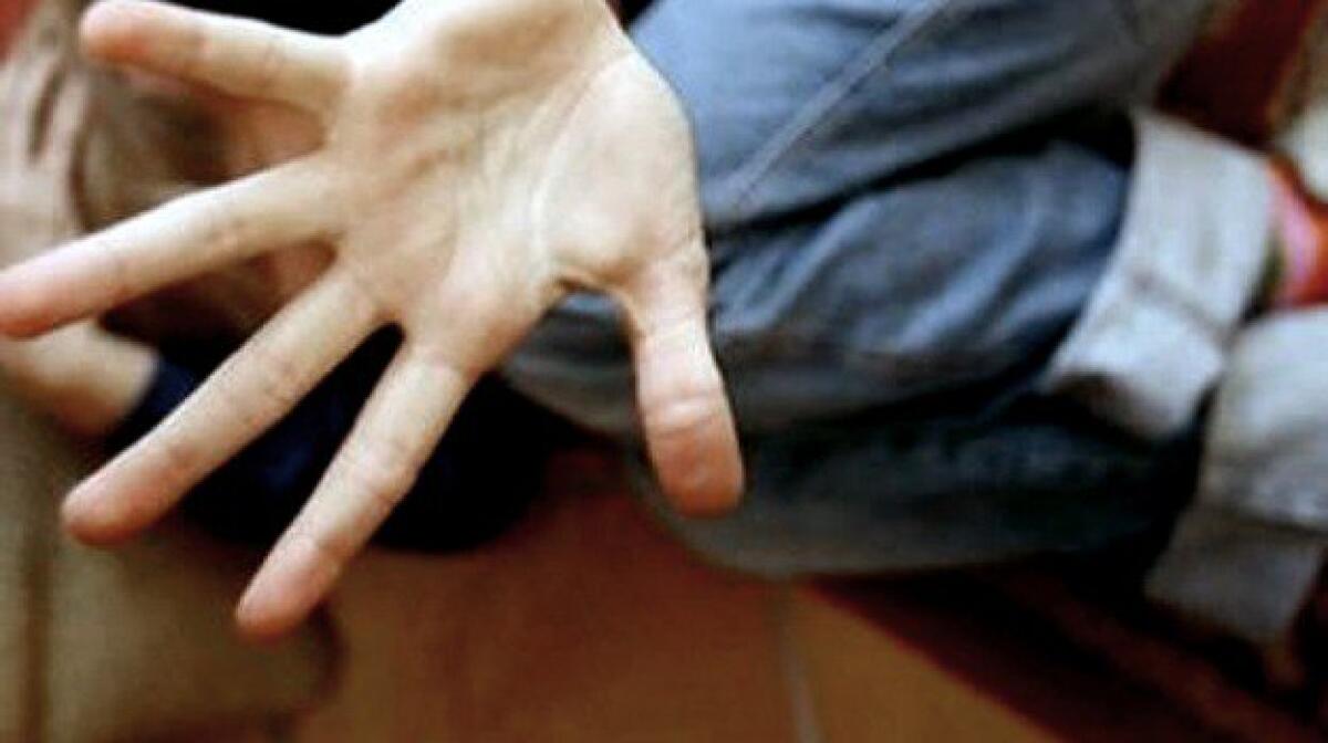 Anzio - Presunte violenze sulla figlia per anni, militare 45enne in arresto - 