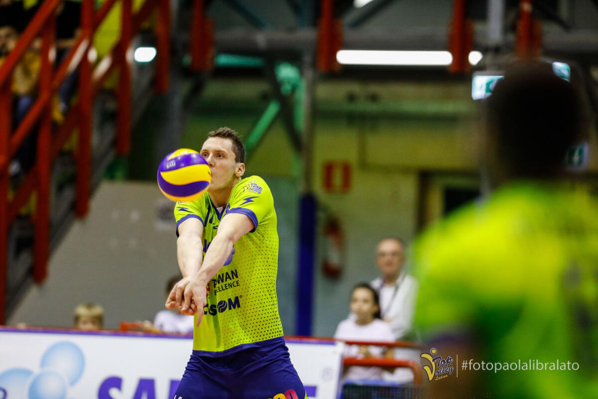 Pallavolo Superlega - La Top Volley Latina sconfitta dalla Lube Civitanova - 