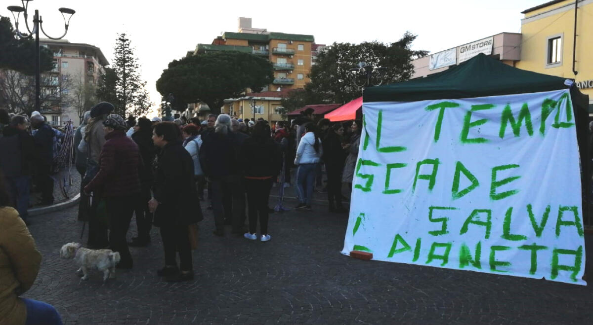 "Il tempo scade, salva il Pianeta", mobilitazioni sul territorio. Ad Aprilia raduno in piazza Roma - 