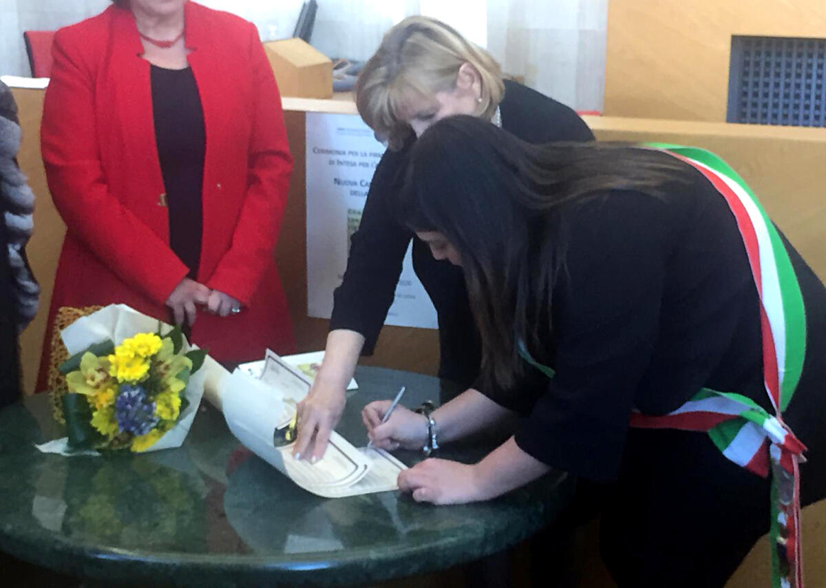 Nuova carta dei Diritti della Bambina, la firma in 8 Comuni pontini - 