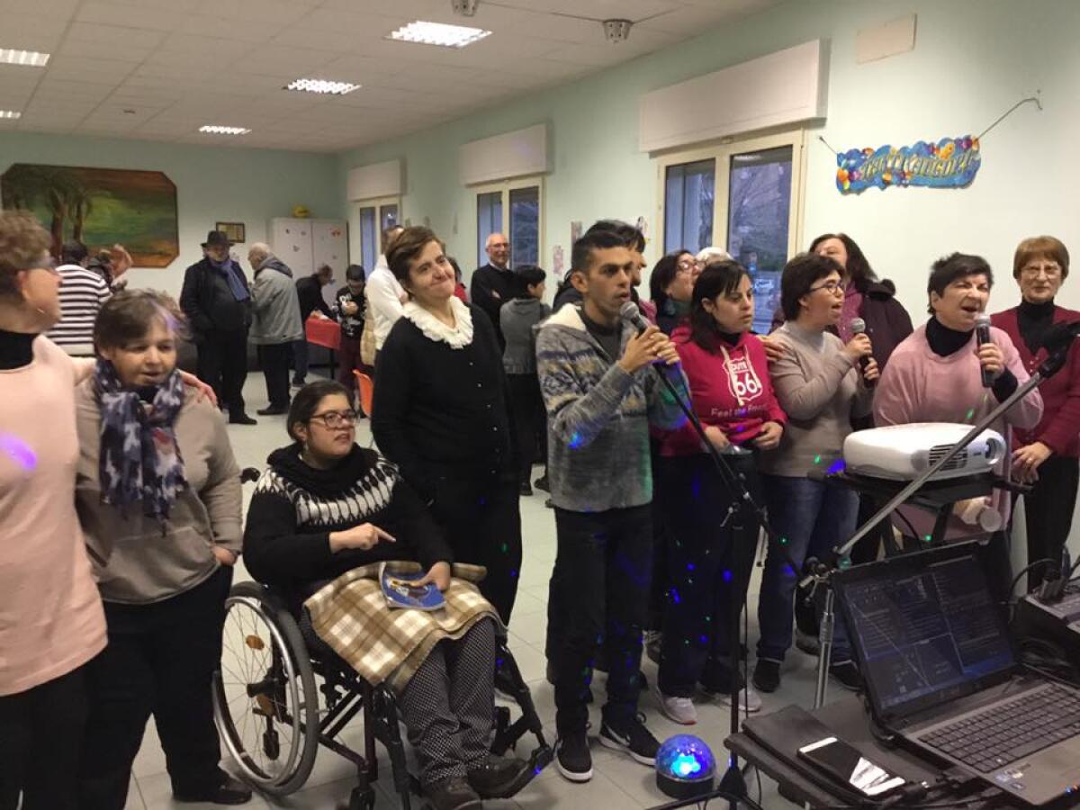 Saggio conclusivo di musico-terapia alla Comunità "Raggio di Sole" di Aprilia. - 