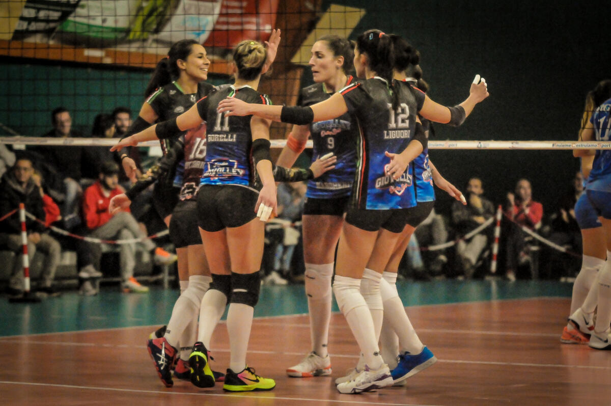 Pallavolo femminile B1: big match della Giò Volley  Aprilia oggi in casa della Fiamma Torrese. - 