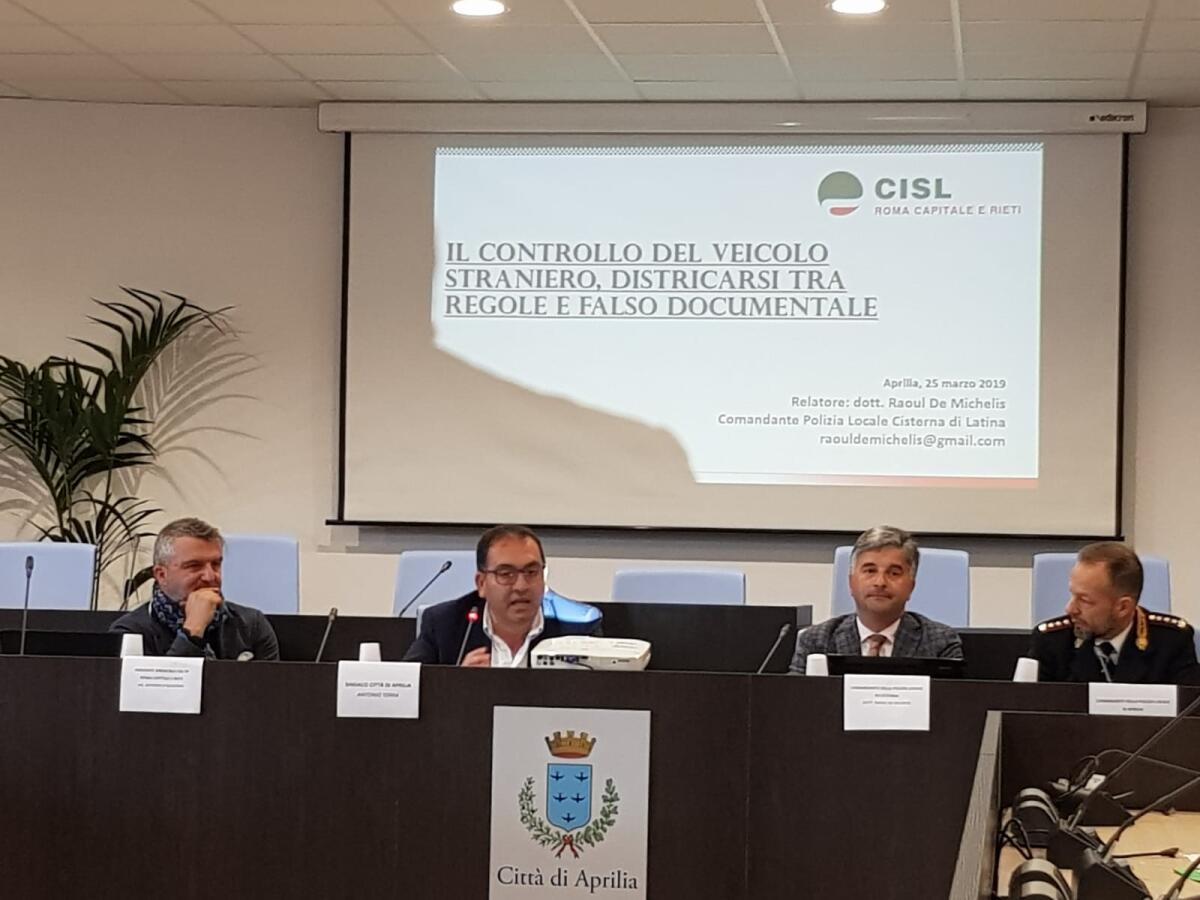 Controllo dei veicoli, ad Aprilia il corso gratuito per 40 agenti e ufficiali della Polizia LOcale - 