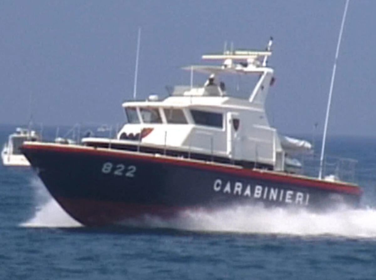 Sequestrata al largo di Ponza una rete da pesca abbandonata, pericolosa per la navigazione. - 