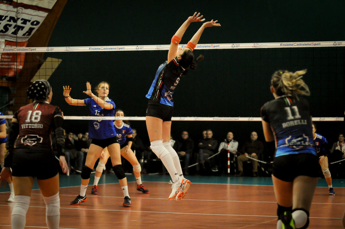 Pallavolo B1, ultima trasferta per la Giò Volley Aprilia, promossa in A2: oggi si gioca contro il Volleyrò Roma. - 