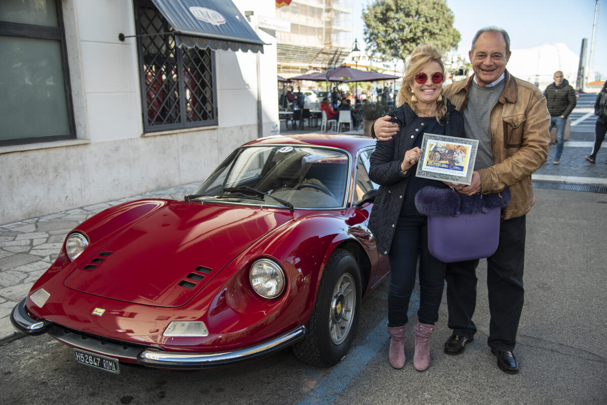“Trofeo Roma e i suoi Castelli”: Anzio capitale delle auto d’epoca lo scorso 7 aprile con la “Scuderia Campidoglio”. - 
