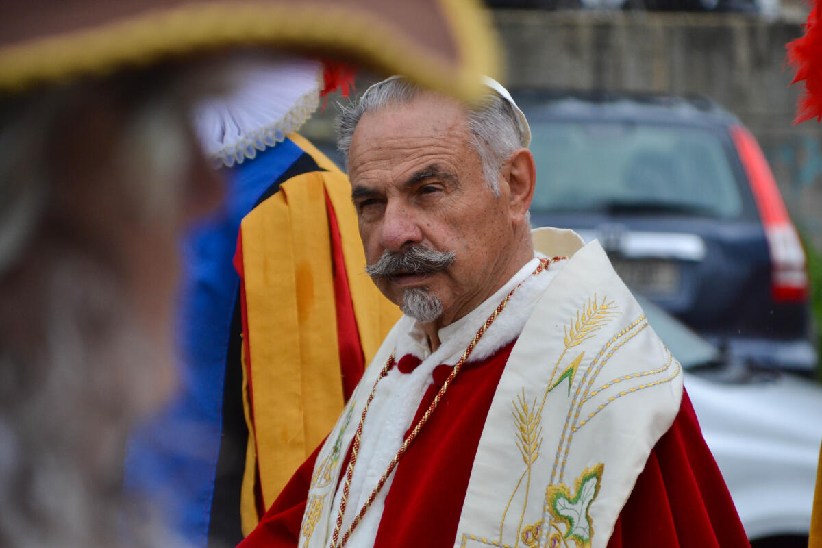 Aprilia, il centro accoglie il corteo di Papa Innocenzo XII - 