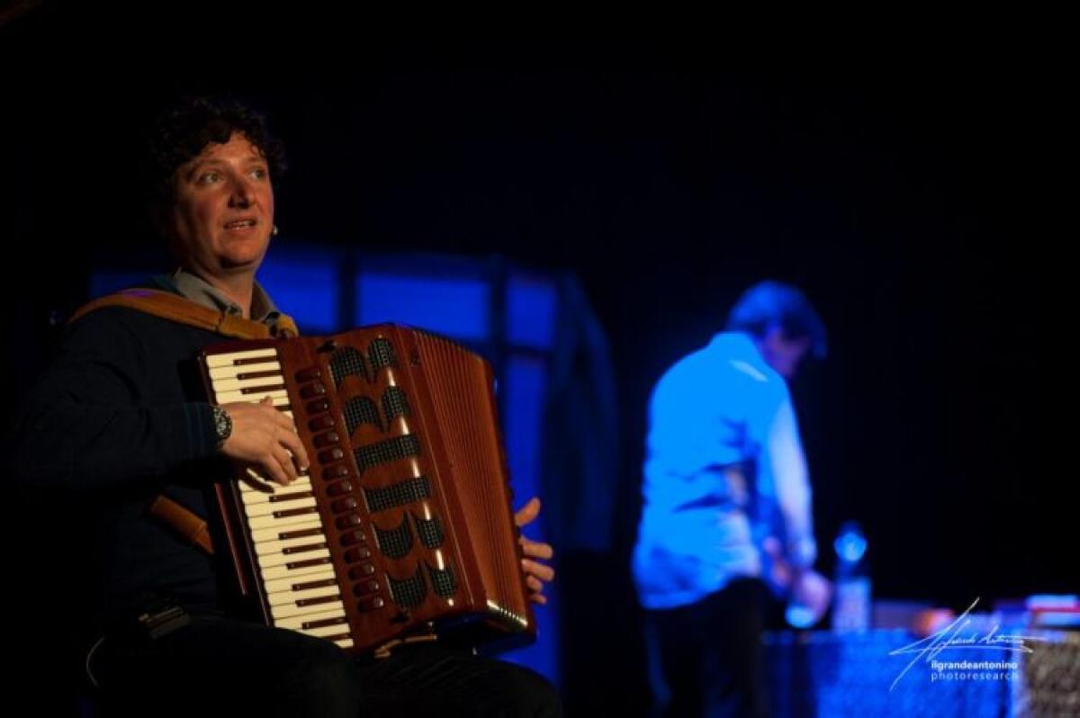 Al Teatro Brecht di Formia in scena "Pazzo d'amore" - 