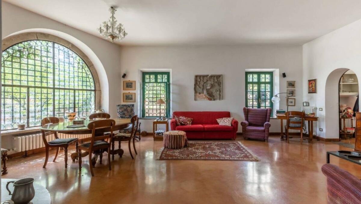In vendita a Velletri la villa che fu di Eduardo De Filippo - 