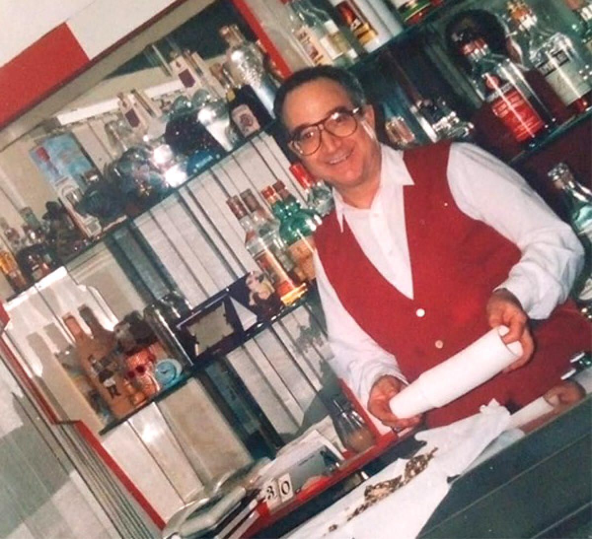 Aprilia piange la scomparsa dello storico barista Ernesto Romani. - 