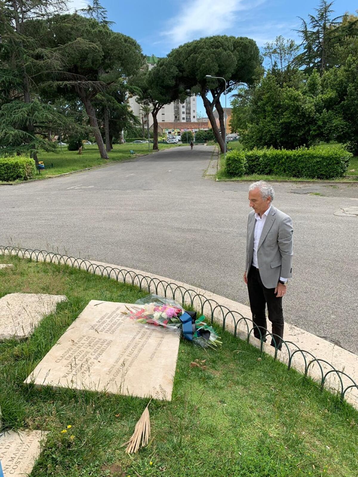Il Sindaco di Latina, Damiano Coletta, ricorda il giudice Giovanni Falcone. - 