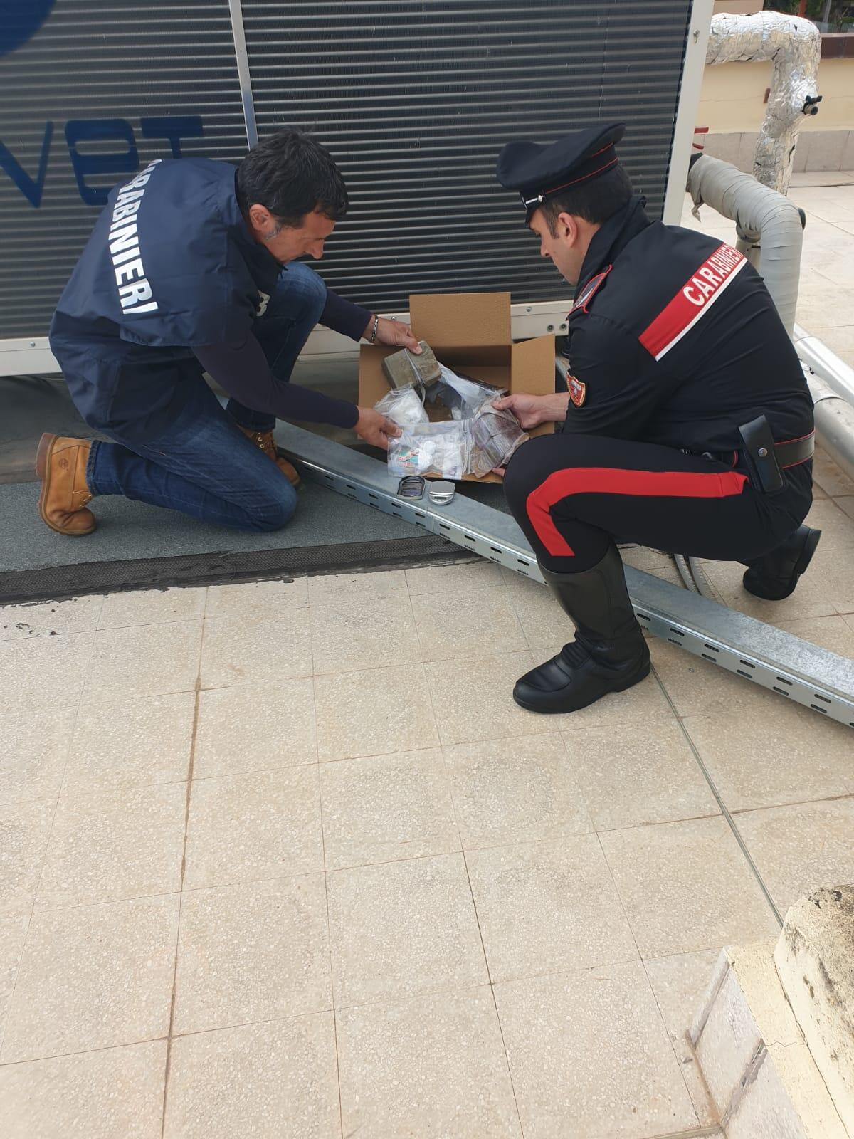 Aprilia, 42enne in arresto per spaccio: in casa aveva quasi 3 chili di droga - 