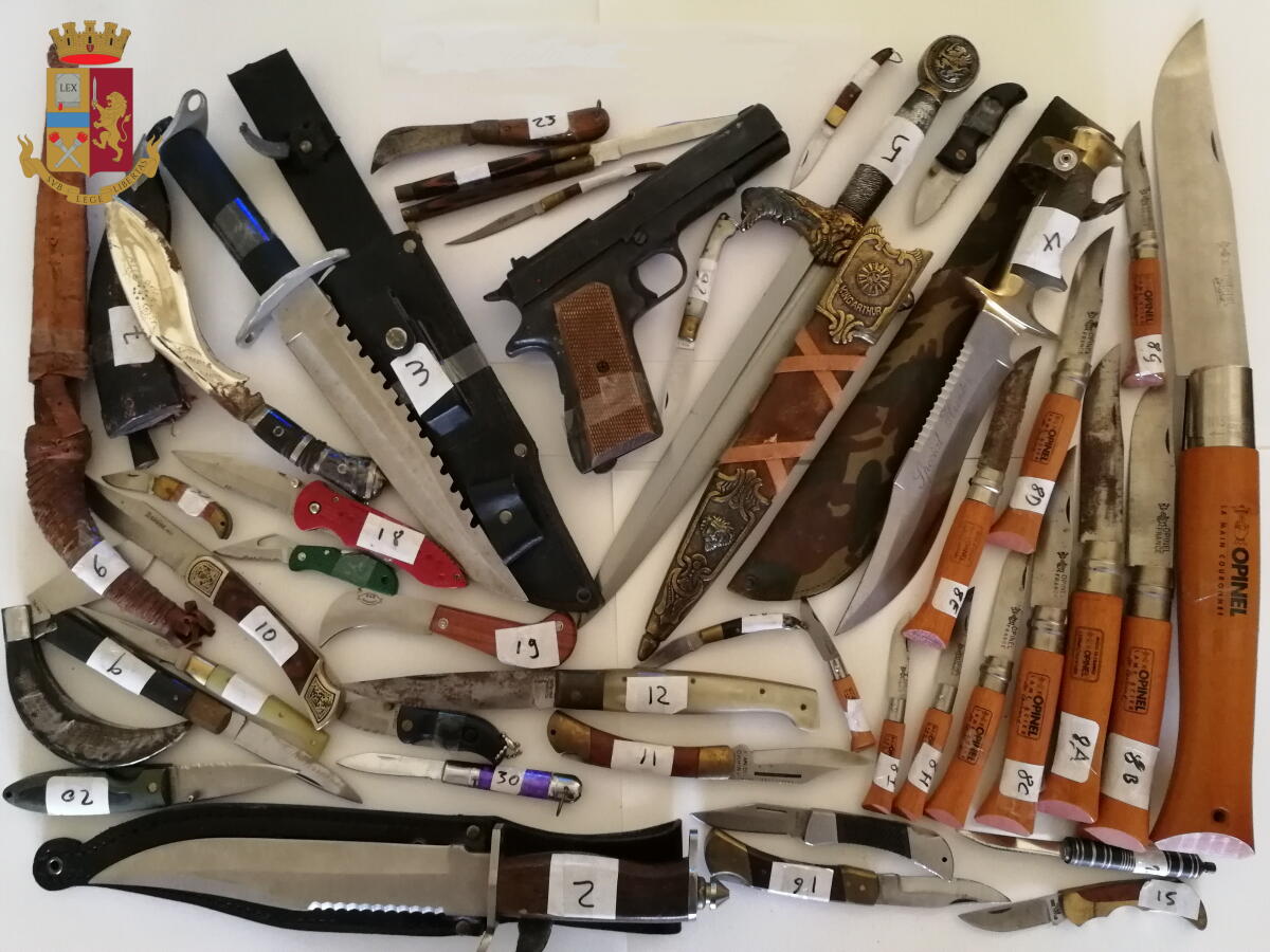 Si fa coraggio e denuncia i maltrattamenti e le minacce del compagno - 